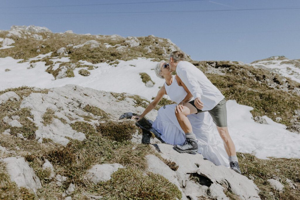 Hochzeitsfotograf Allgäu - Freie Trauung auf der Skisprung Schanze Obersdorf und Brautpaarbilder auf dem Berg Nebelhorn