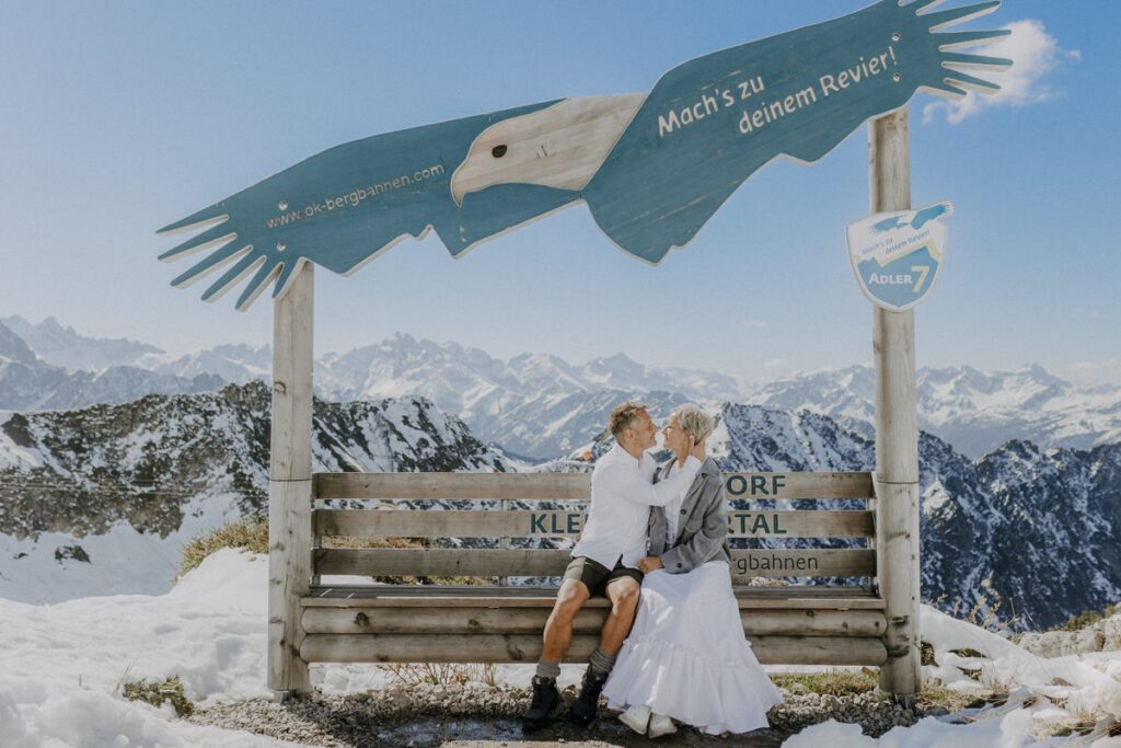 Hochzeitsfotograf Allgäu - Freie Trauung auf der Skisprung Schanze Obersdorf und Brautpaarbilder auf dem Berg Nebelhorn