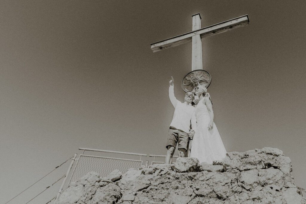 Hochzeitsfotograf Allgäu - Freie Trauung auf der Skisprung Schanze Obersdorf und Brautpaarbilder auf dem Berg Nebelhorn