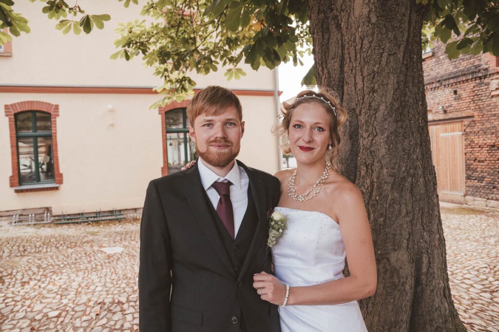 Freie Trauung im Gutshof zum Roten Löwen in Predel und After Wedding Bilder in Ludwigsburg im Barockschloss - Die Hochzeit von Lilli & Micha