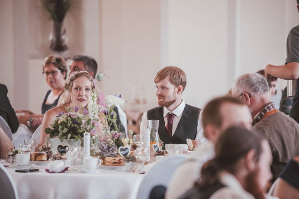 Freie Trauung im Gutshof zum Roten Löwen in Predel und After Wedding Bilder in Ludwigsburg im Barockschloss - Die Hochzeit von Lilli & Micha