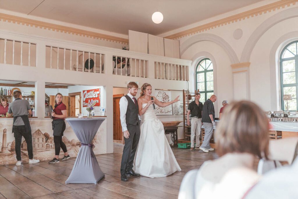 Freie Trauung im Gutshof zum Roten Löwen in Predel und After Wedding Bilder in Ludwigsburg im Barockschloss - Die Hochzeit von Lilli & Micha