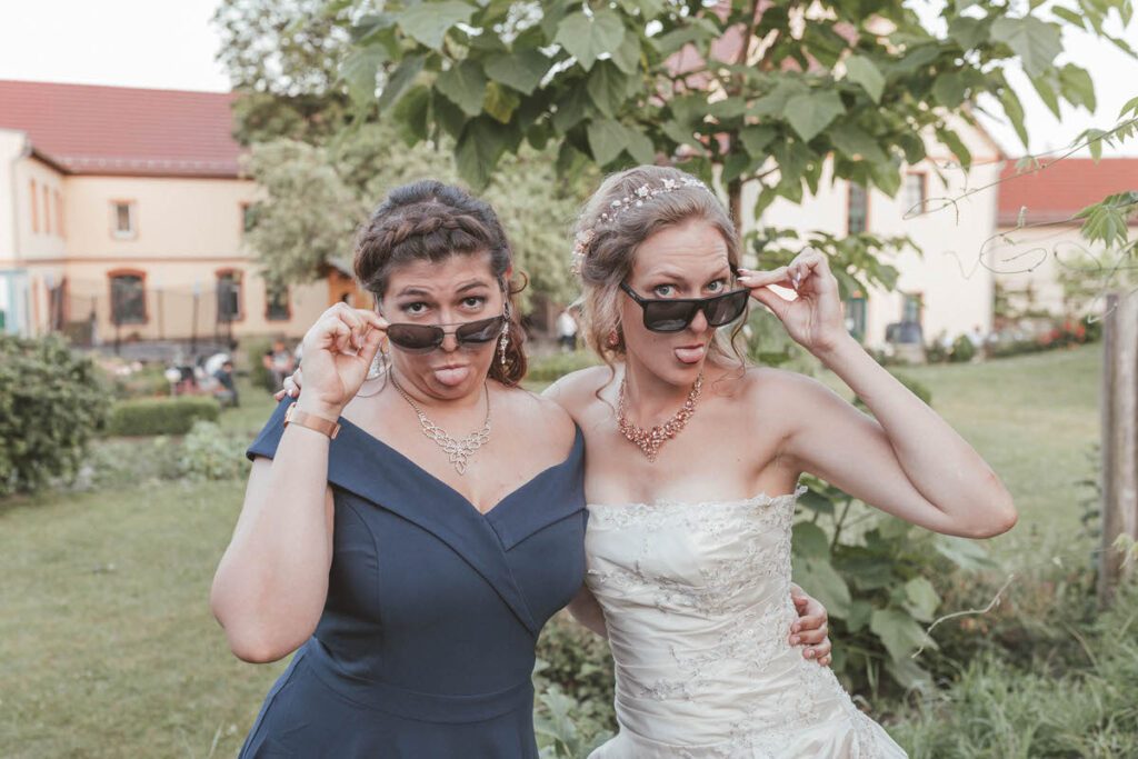 Freie Trauung im Gutshof zum Roten Löwen in Predel und After Wedding Bilder in Ludwigsburg im Barockschloss - Die Hochzeit von Lilli & Micha