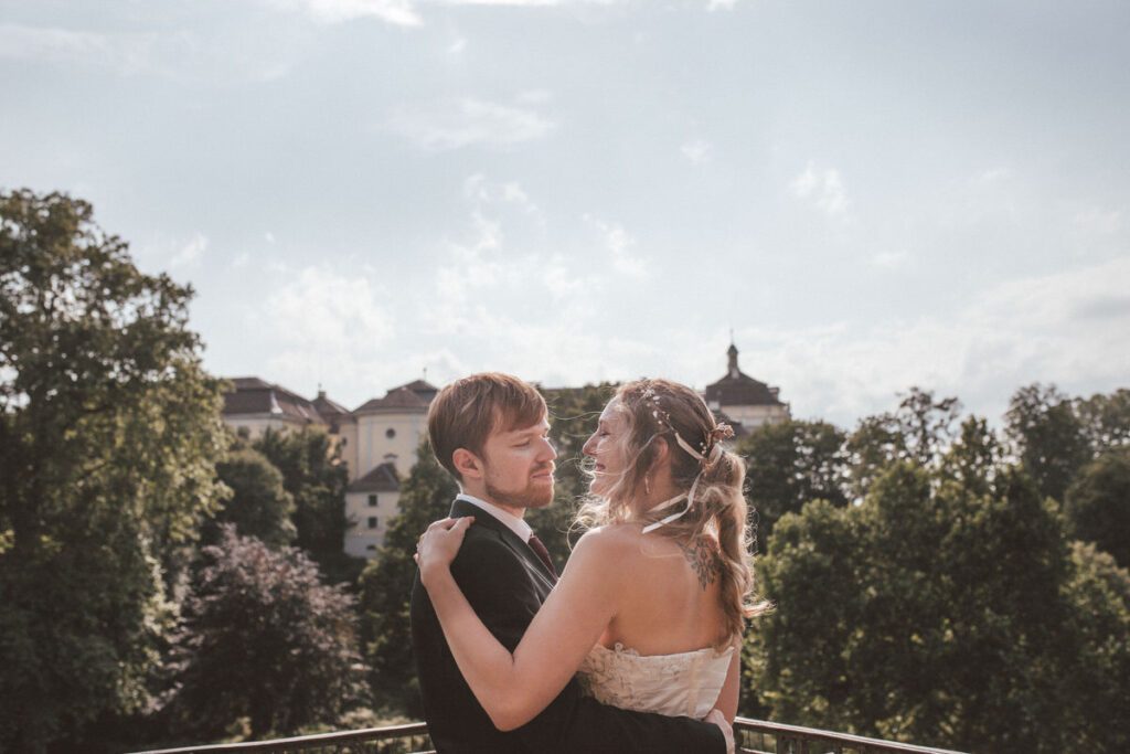 Freie Trauung im Gutshof zum Roten Löwen in Predel und After Wedding Bilder in Ludwigsburg im Barockschloss - Die Hochzeit von Lilli & Micha